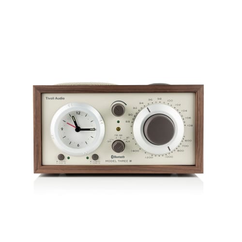Tivoli Audio Radio Reloj Modelo Tres® Bluetooth con USB, Clásico Nogal/Beige